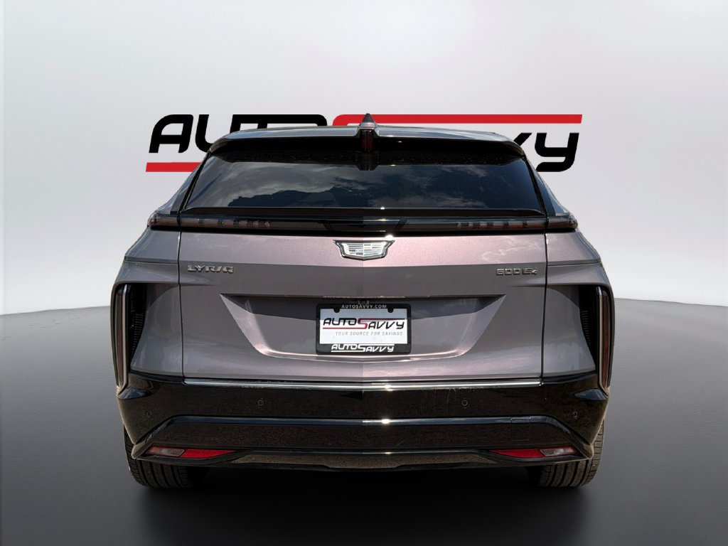Used 2025 Cadillac Lyriq Luxury w/ LPO, Floor Liner Package AWD/4WD image 6