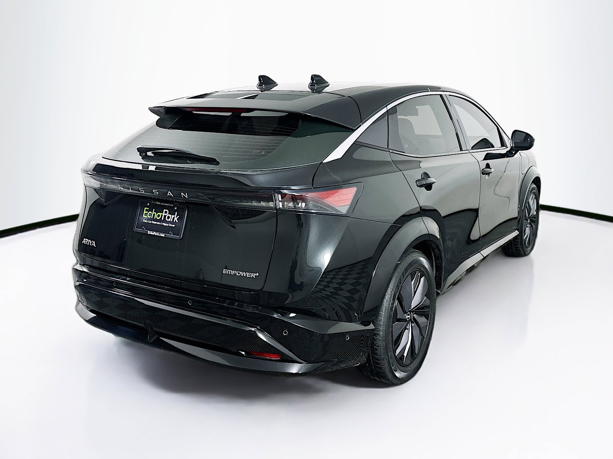 Used 2023 Nissan Ariya FWD image 9