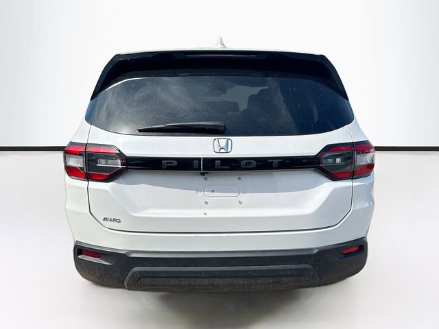 Used 2023 Honda Pilot LX image 6