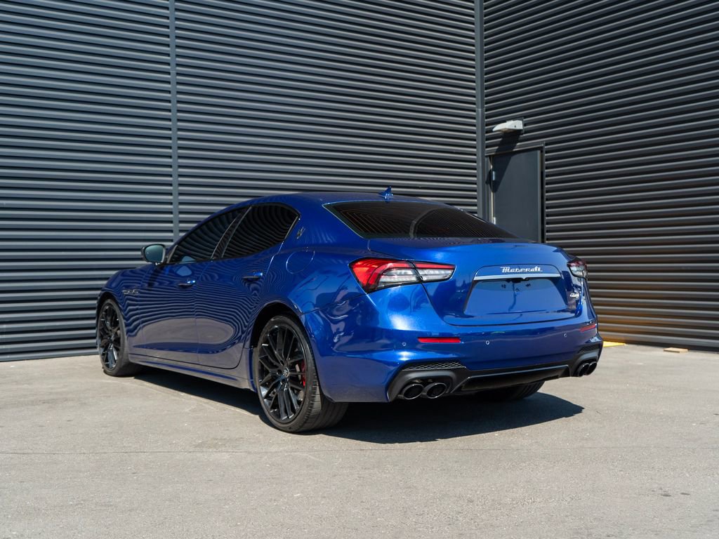 Used 2022 Maserati Ghibli Modena image 3