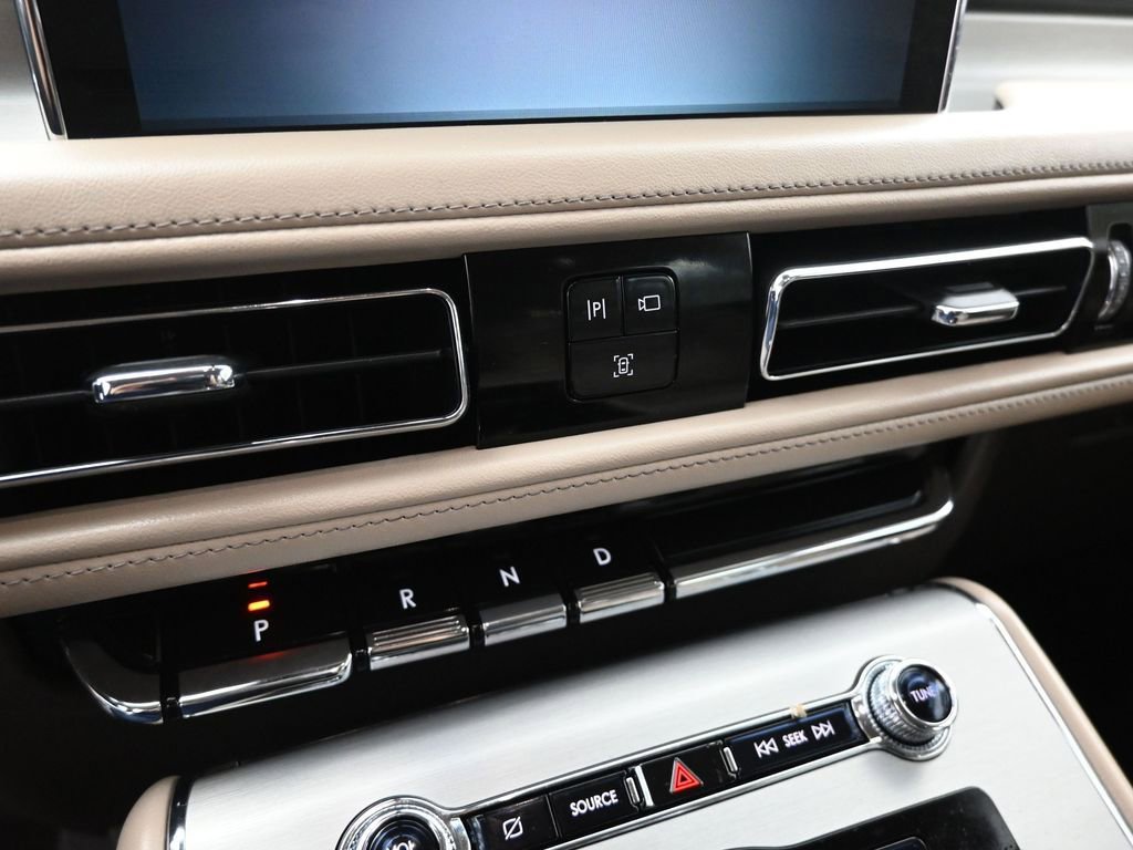 Used 2023 Lincoln Aviator Standard image 15