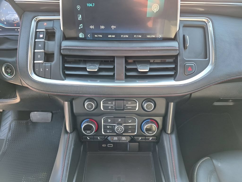 Used 2022 Chevrolet Suburban RST w/ Luxury Package RWD image 39