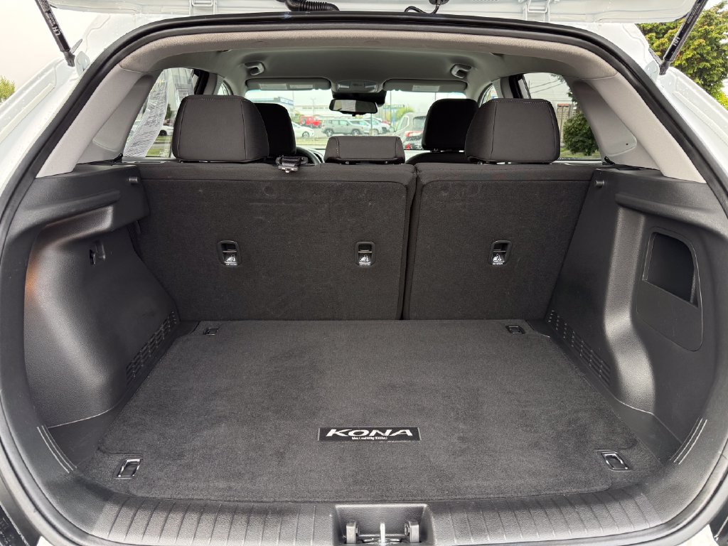 Used 2023 Hyundai Kona SE FWD image 14