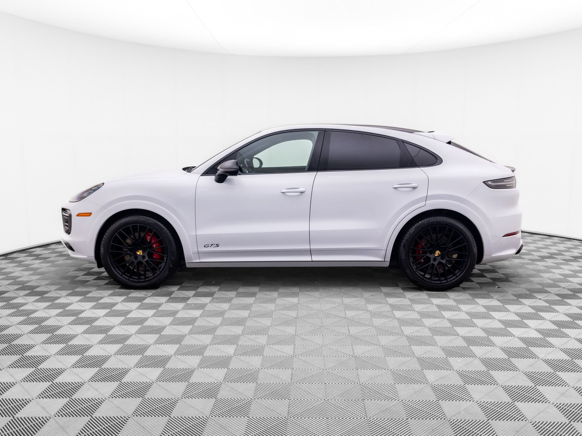 Certified 2021 Porsche Cayenne GTS w/ Premium Package Plus AWD/4WD image 2