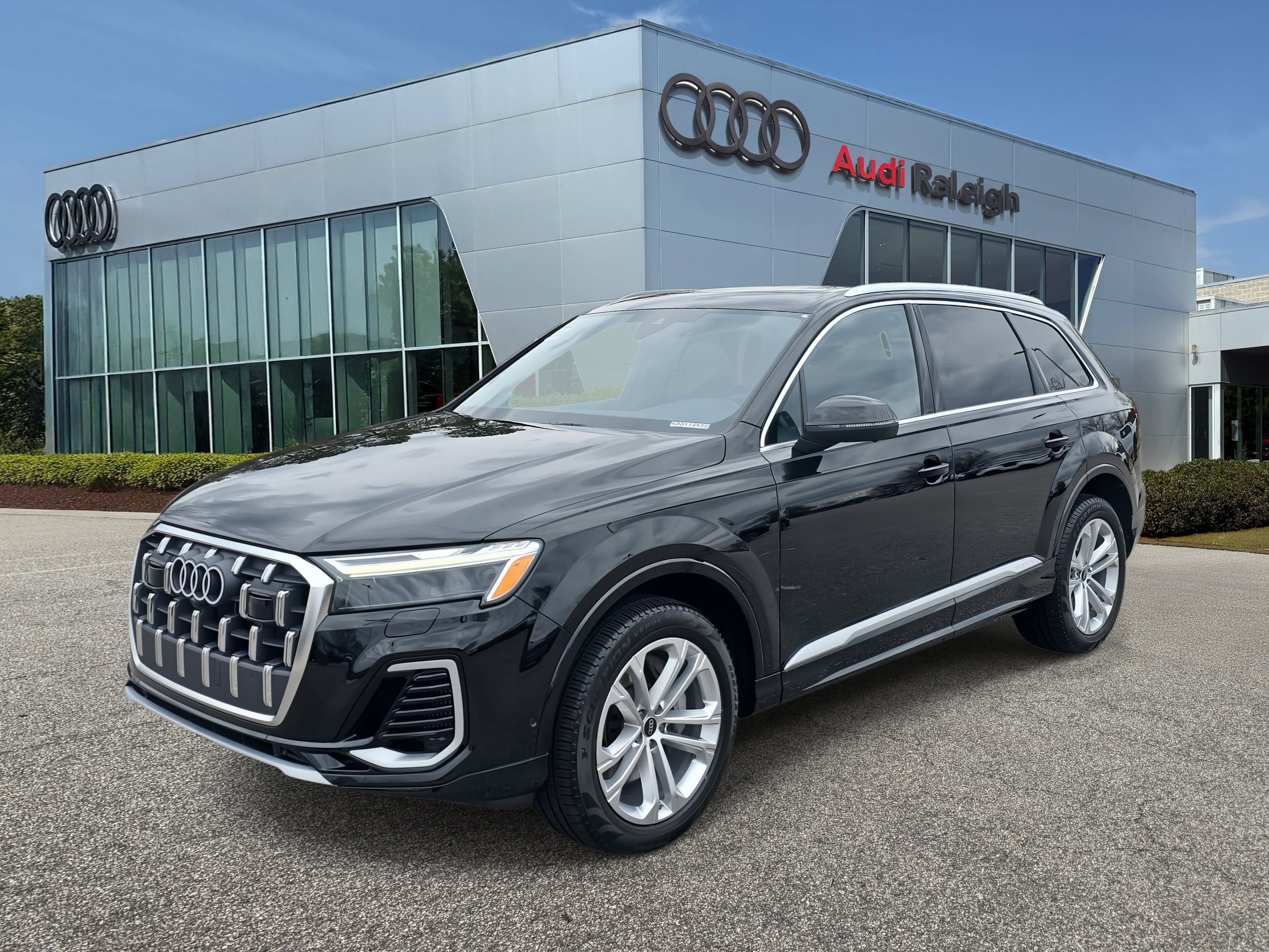 Used 2025 Audi Q7 3.0T Premium Plus w/ Premium Plus Package image 1