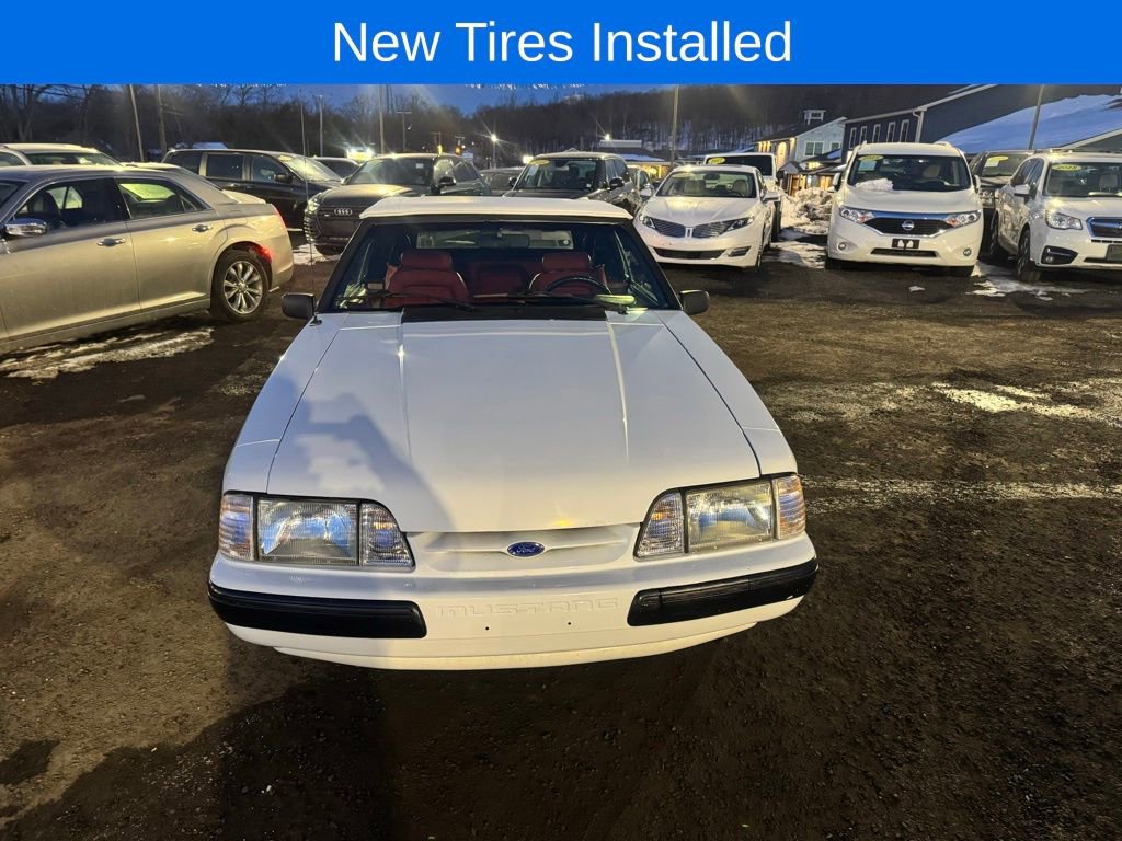 Used 1990 Ford Mustang LX image 2