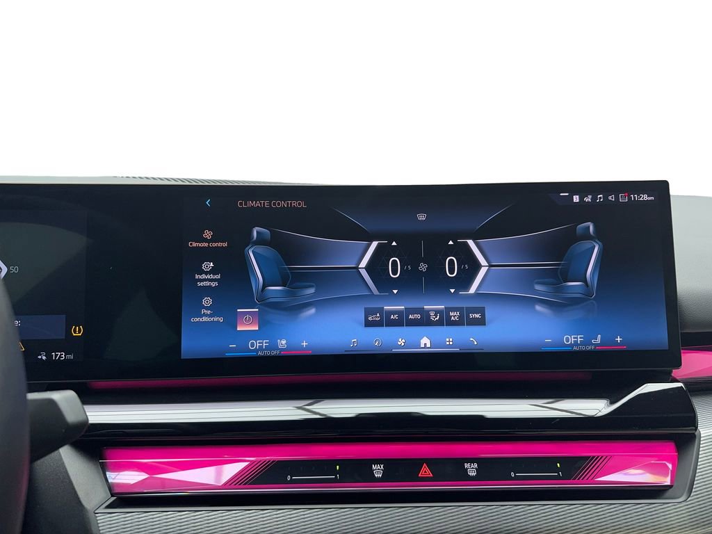 Used 2025 BMW i5 eDrive40i w/ M Sport Package RWD image 24