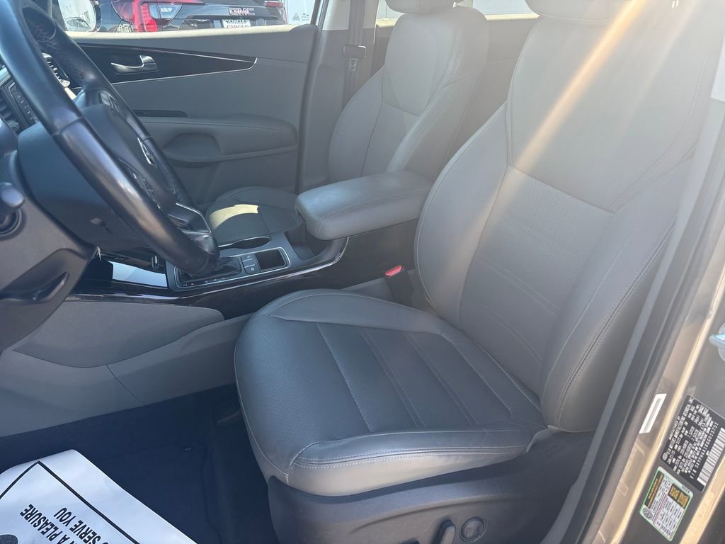 Used 2016 Kia Sorento EX image 12