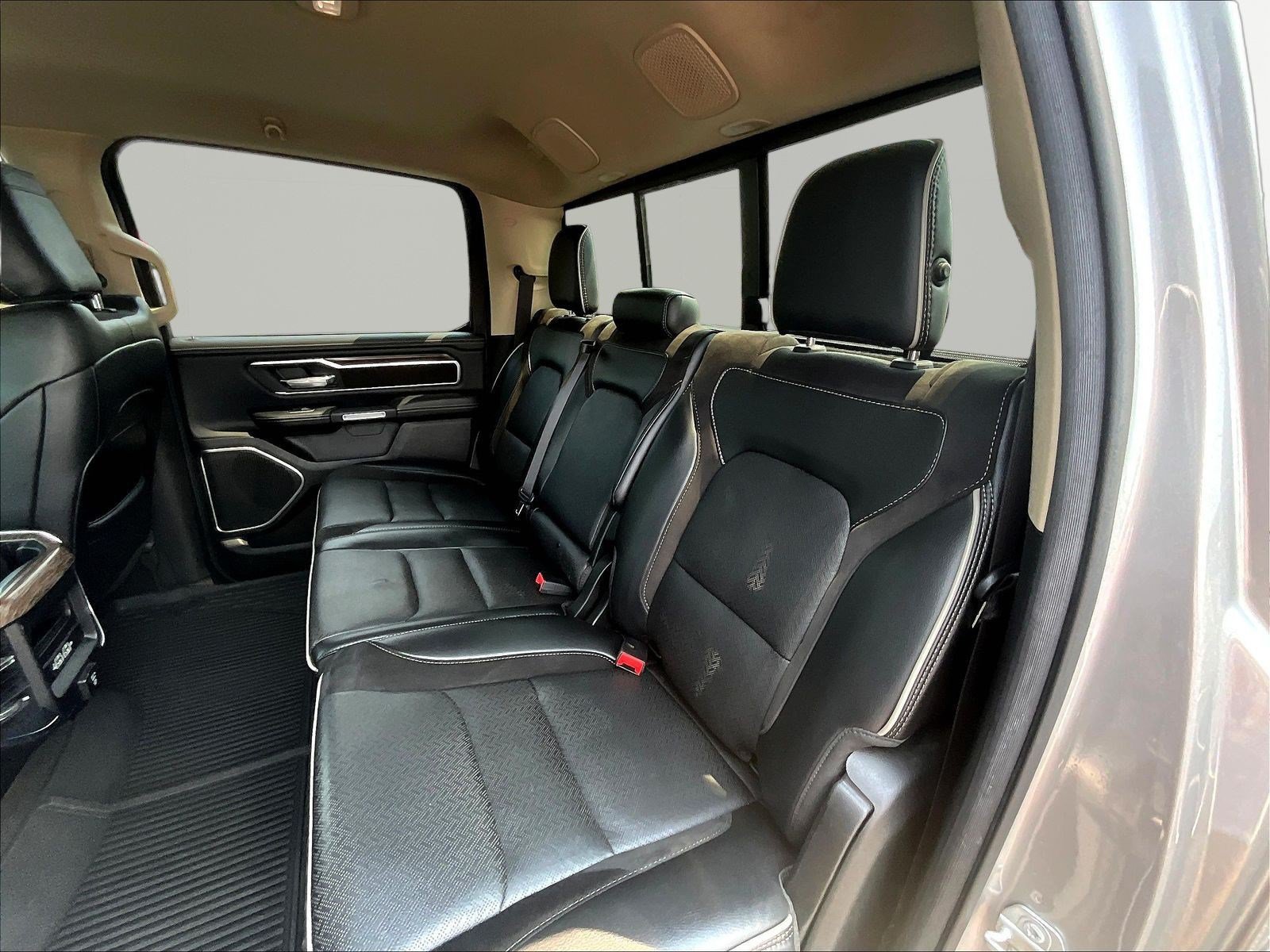 Used 2020 RAM 1500 Laramie AWD/4WD image 23
