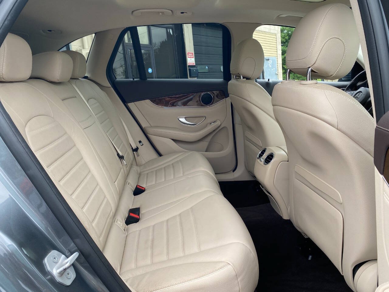 Used 2016 Mercedes-Benz GLC 300 4MATIC image 29