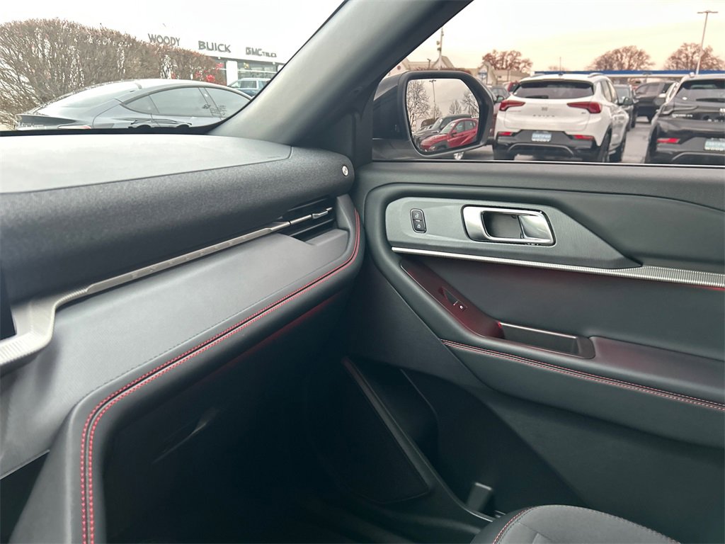 Used 2025 Ford Explorer ST-Line w/ Premium Package image 26