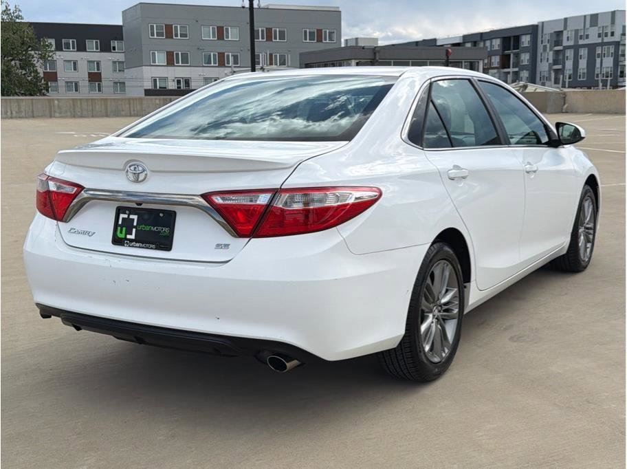 Used 2016 Toyota Camry SE FWD image 10