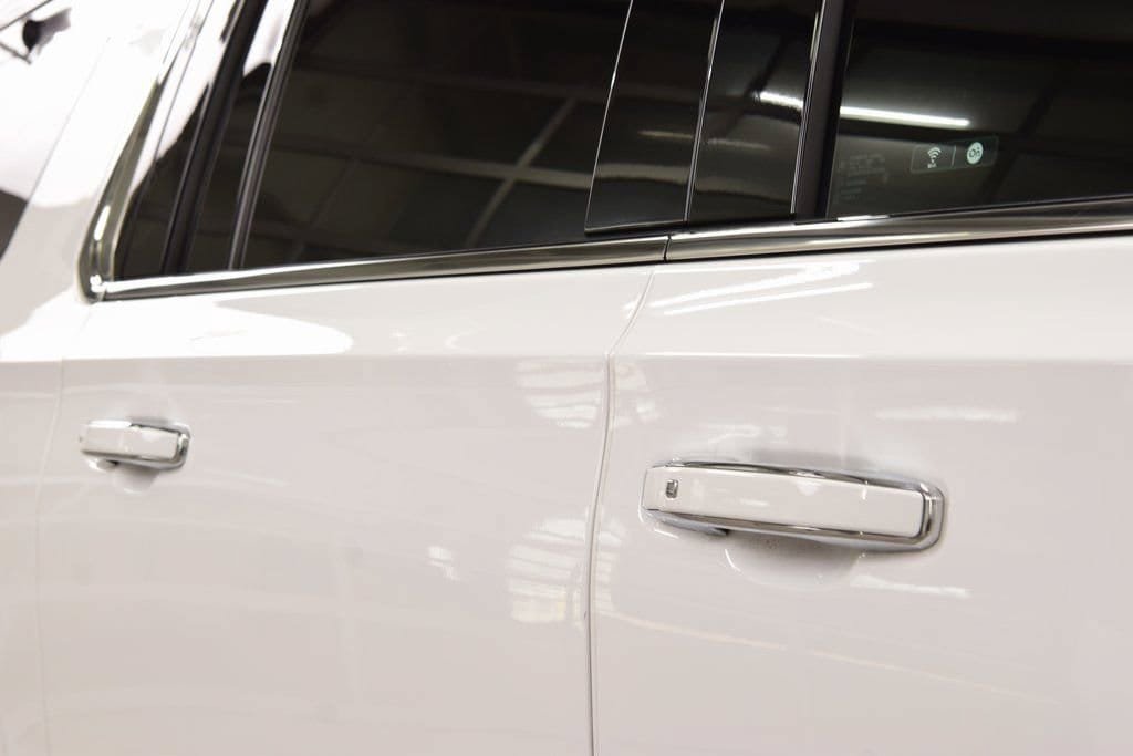 Used 2024 Chevrolet Suburban High Country AWD/4WD image 18