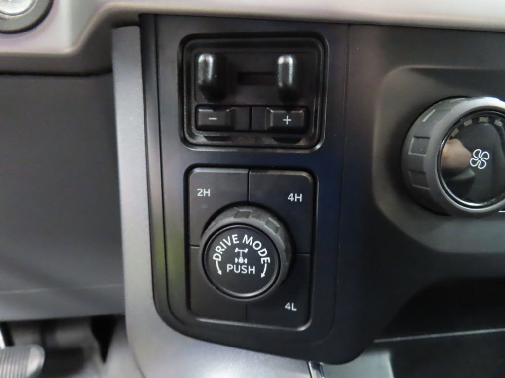 Used 2023 Ford F150 XLT w/ XTR Package image 57