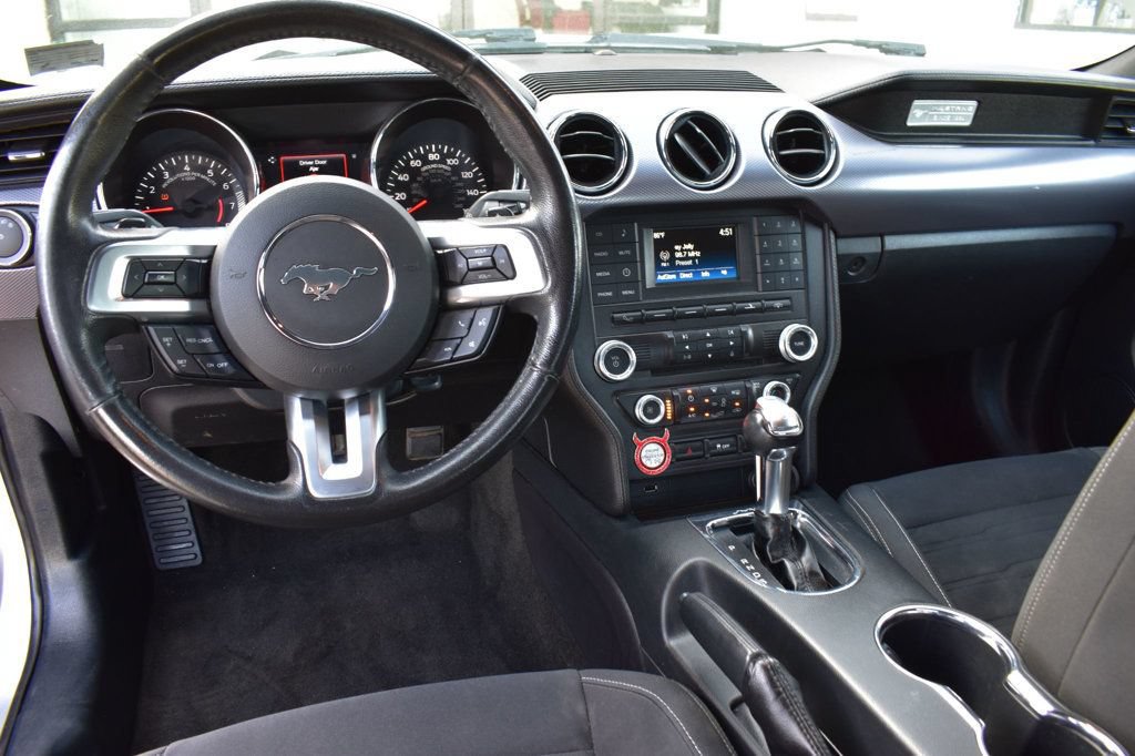 Used 2016 Ford Mustang Coupe RWD image 22
