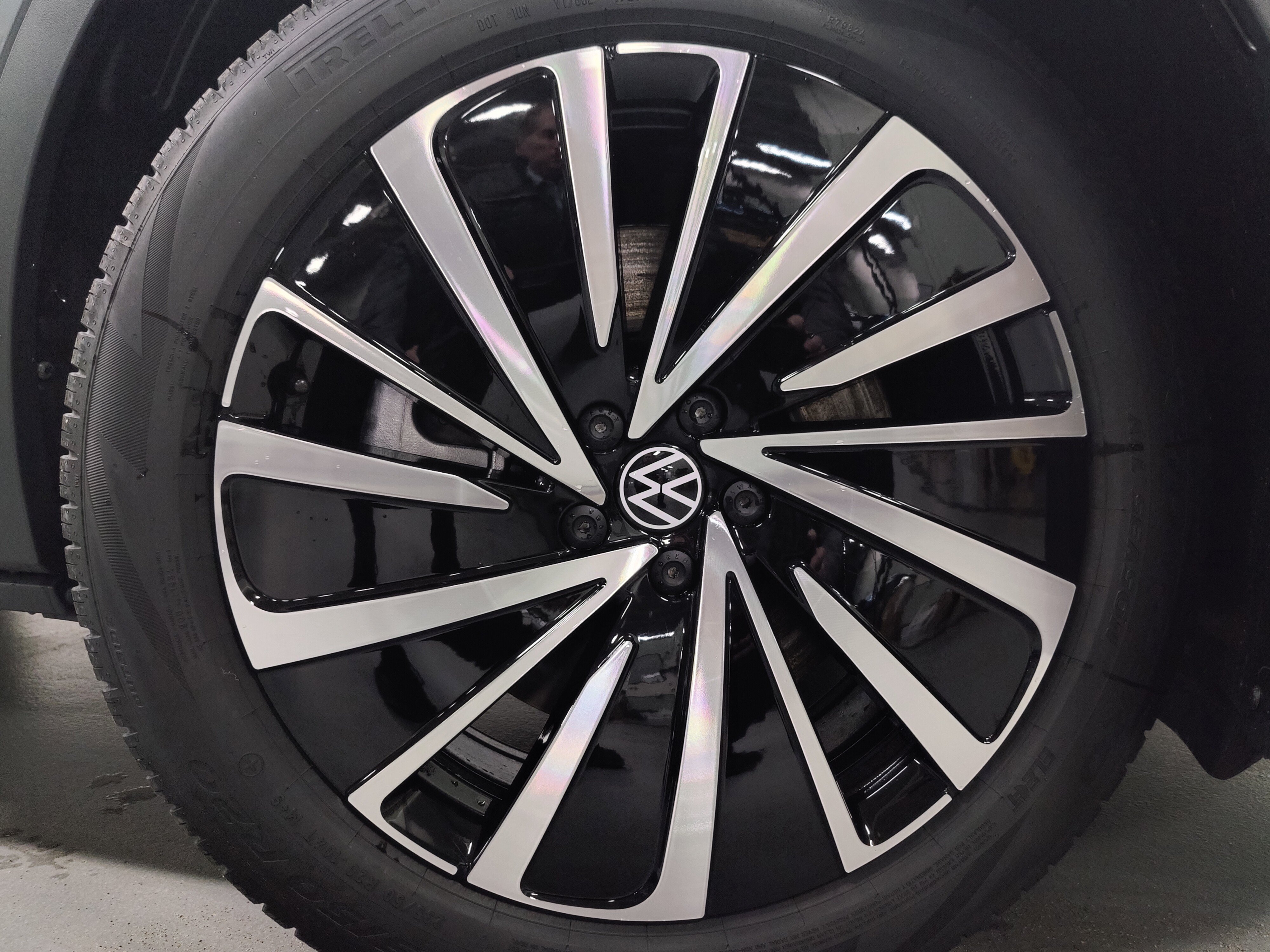 Used 2025 Volkswagen ID.4 Pro AWD/4WD image 23