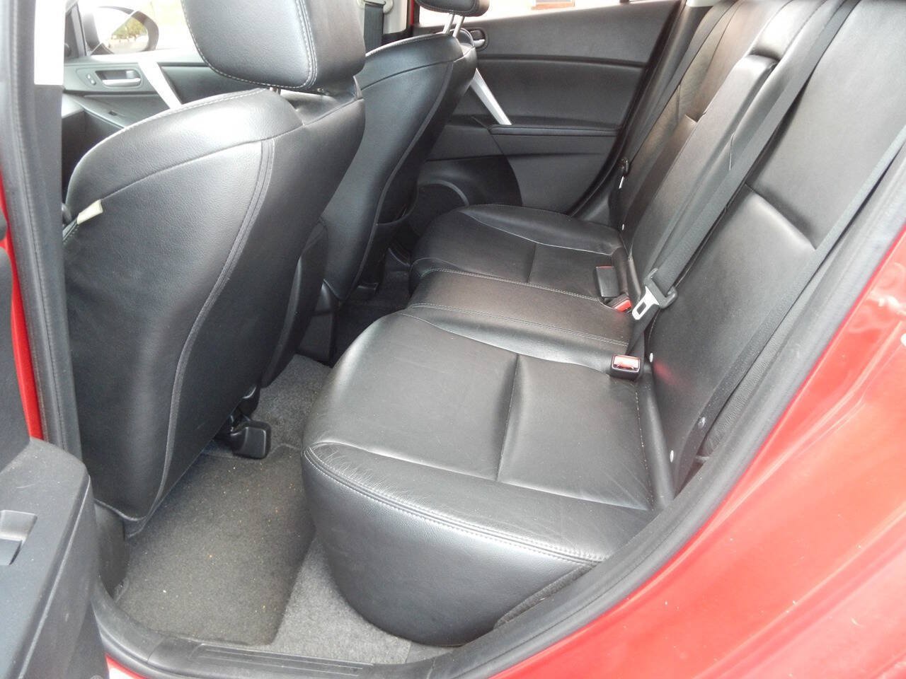 Used 2011 MAZDA MAZDA3 s Grand Touring w/ Tech Pkg FWD image 31