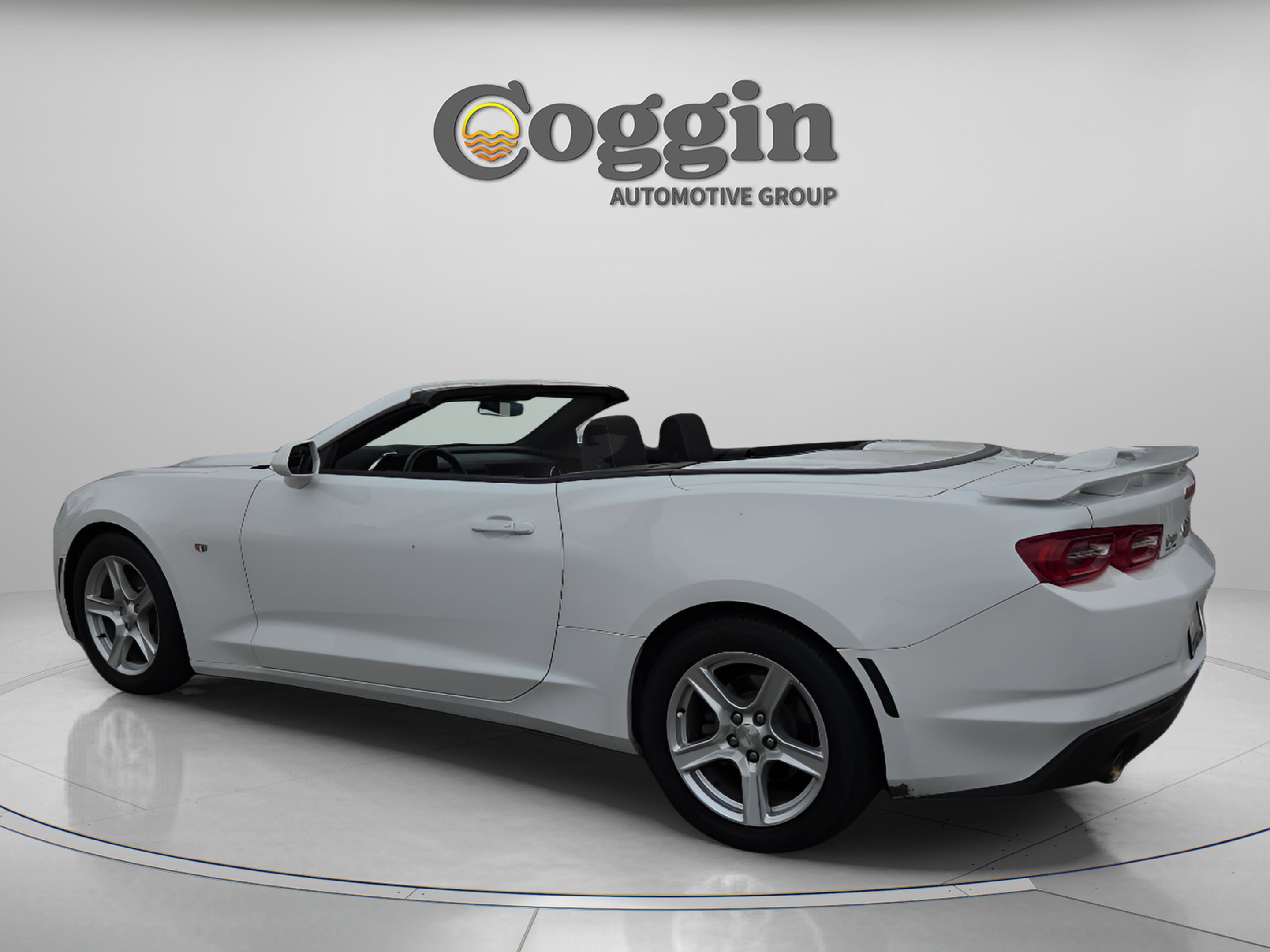 Certified 2022 Chevrolet Camaro LT RWD image 3