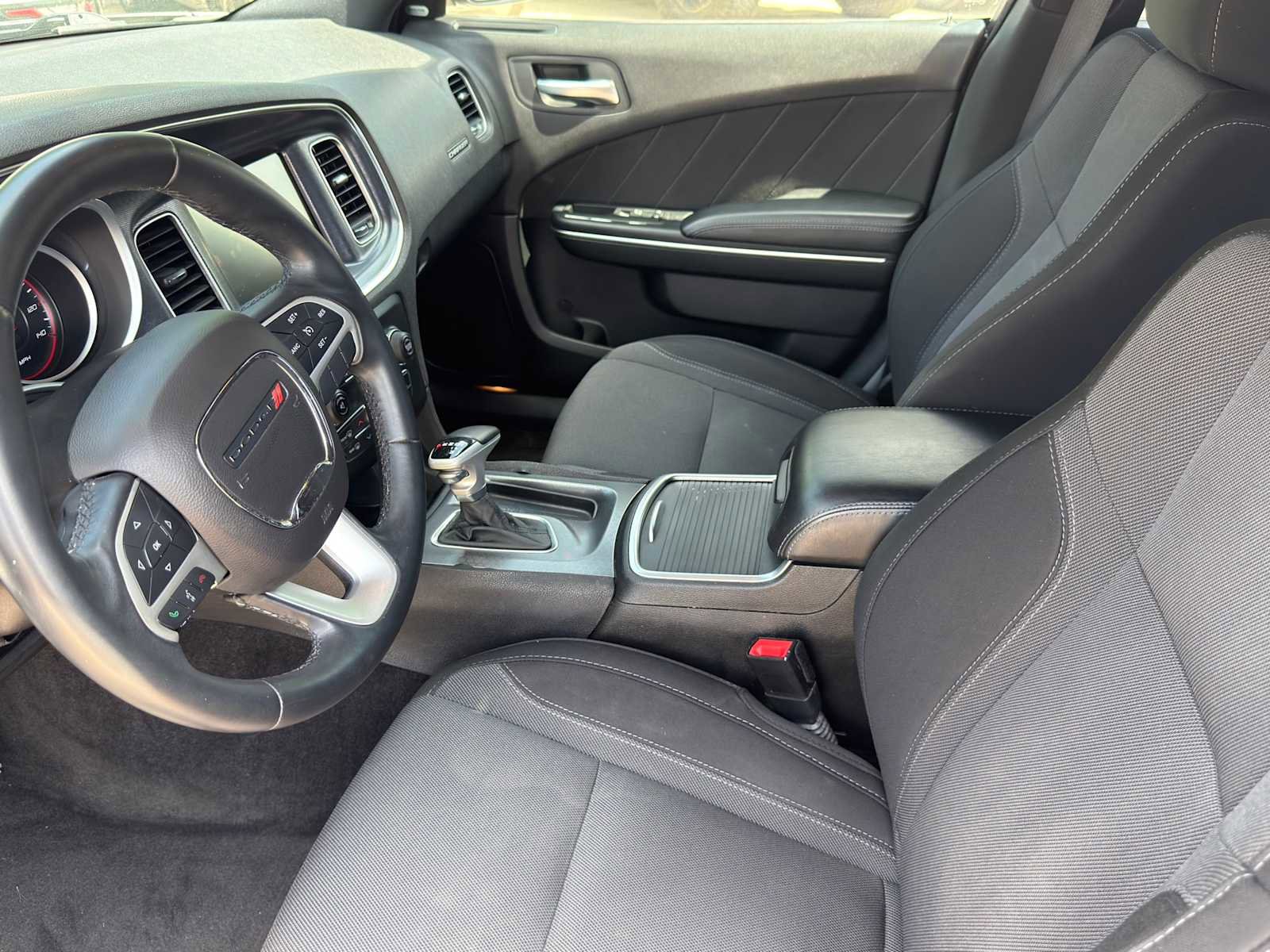 Used 2016 Dodge Charger SXT w/ Navigation & Travel Group RWD image 11