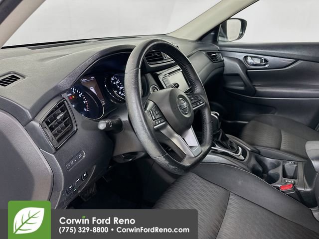 Used 2019 Nissan Rogue SV image 9