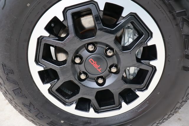 Used 2025 Toyota 4Runner TRD Off-Road image 38