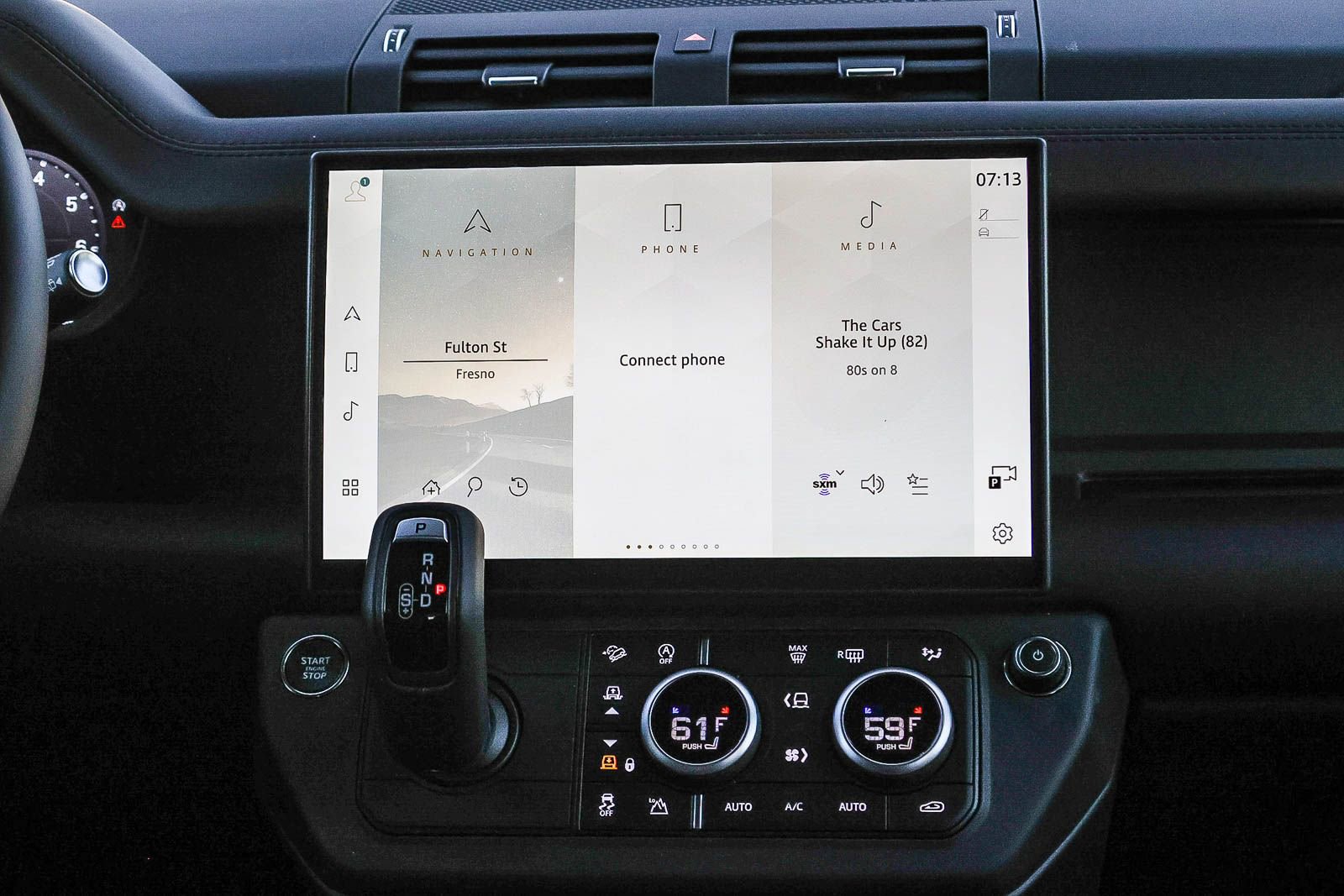 New 2026 Land Rover Defender 130 X-Dynamic SE image 24