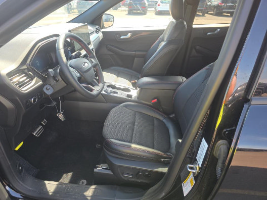 Used 2024 Ford Escape ST-Line w/ Tech Pack #1 AWD/4WD image 10