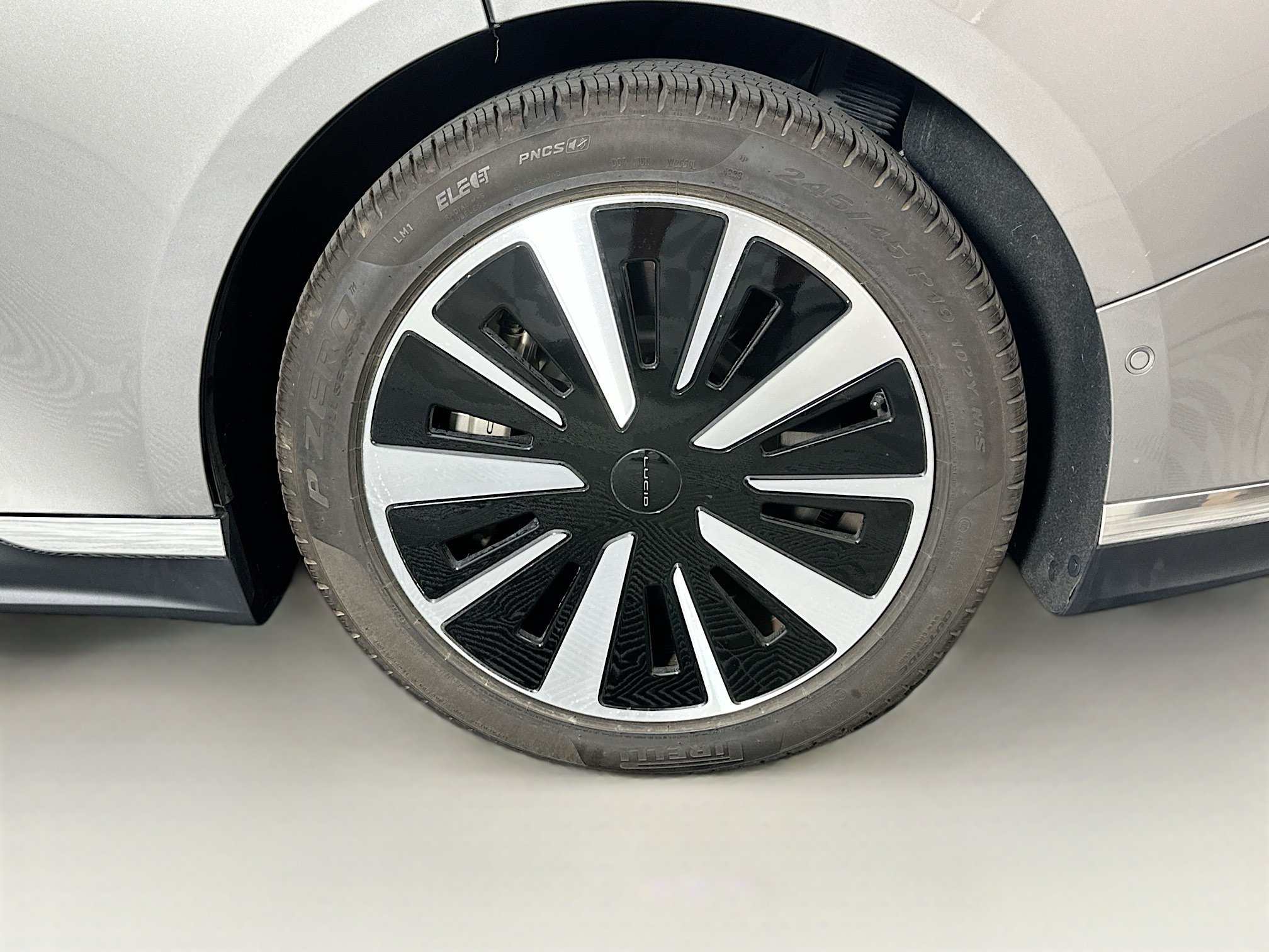 Used 2024 Lucid Air Touring AWD/4WD image 11