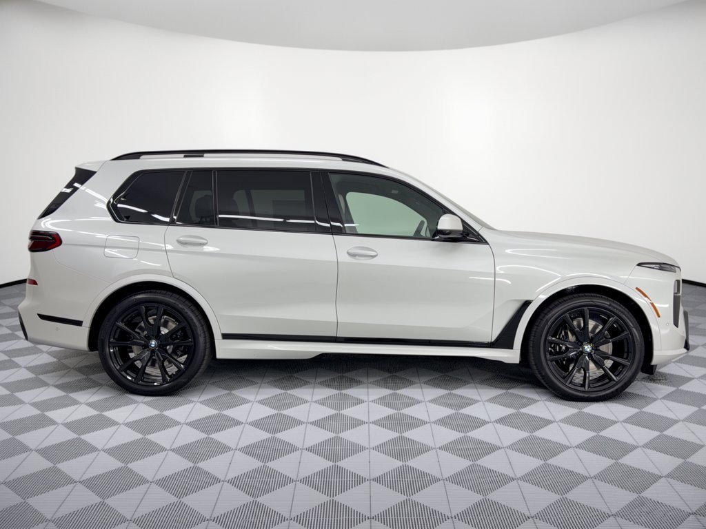 New 2027 BMW X7 xDrive40i w/ M Sport Package AWD/4WD image 8