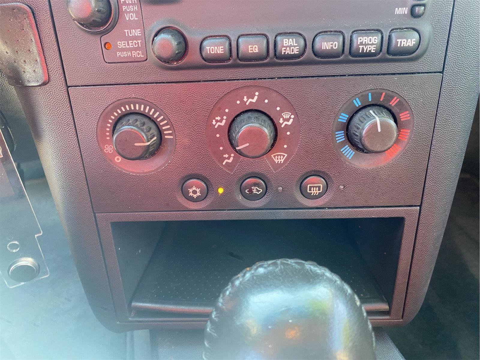 Used 2004 Pontiac Grand Prix GT2 FWD image 33