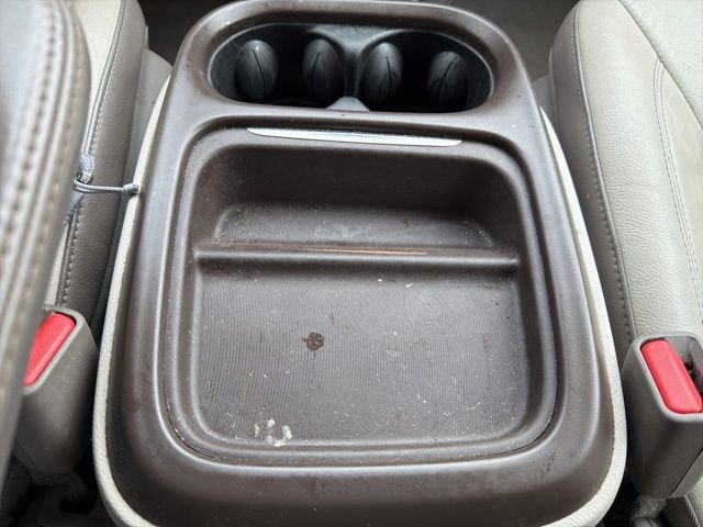 Used 2018 Chrysler Pacifica Touring-L image 35