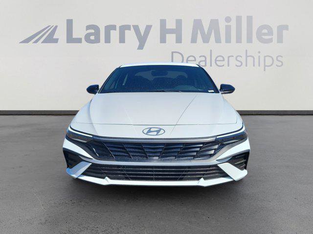 New 2025 Hyundai Elantra SEL FWD image 8