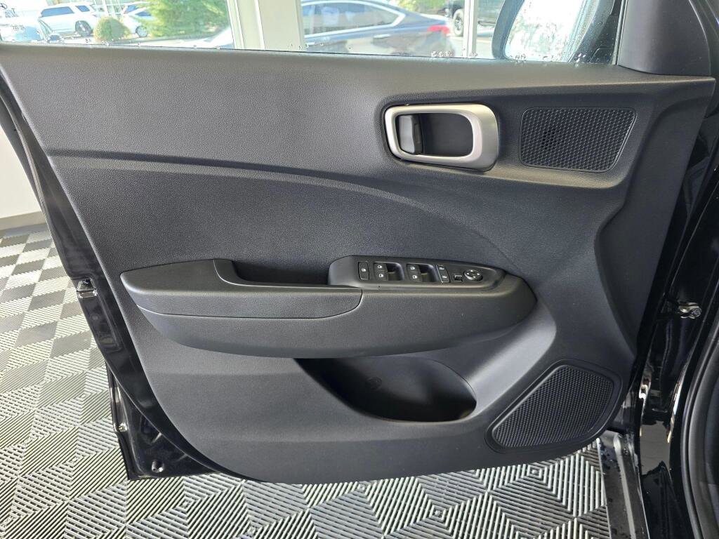 New 2026 Hyundai Venue SEL FWD image 33