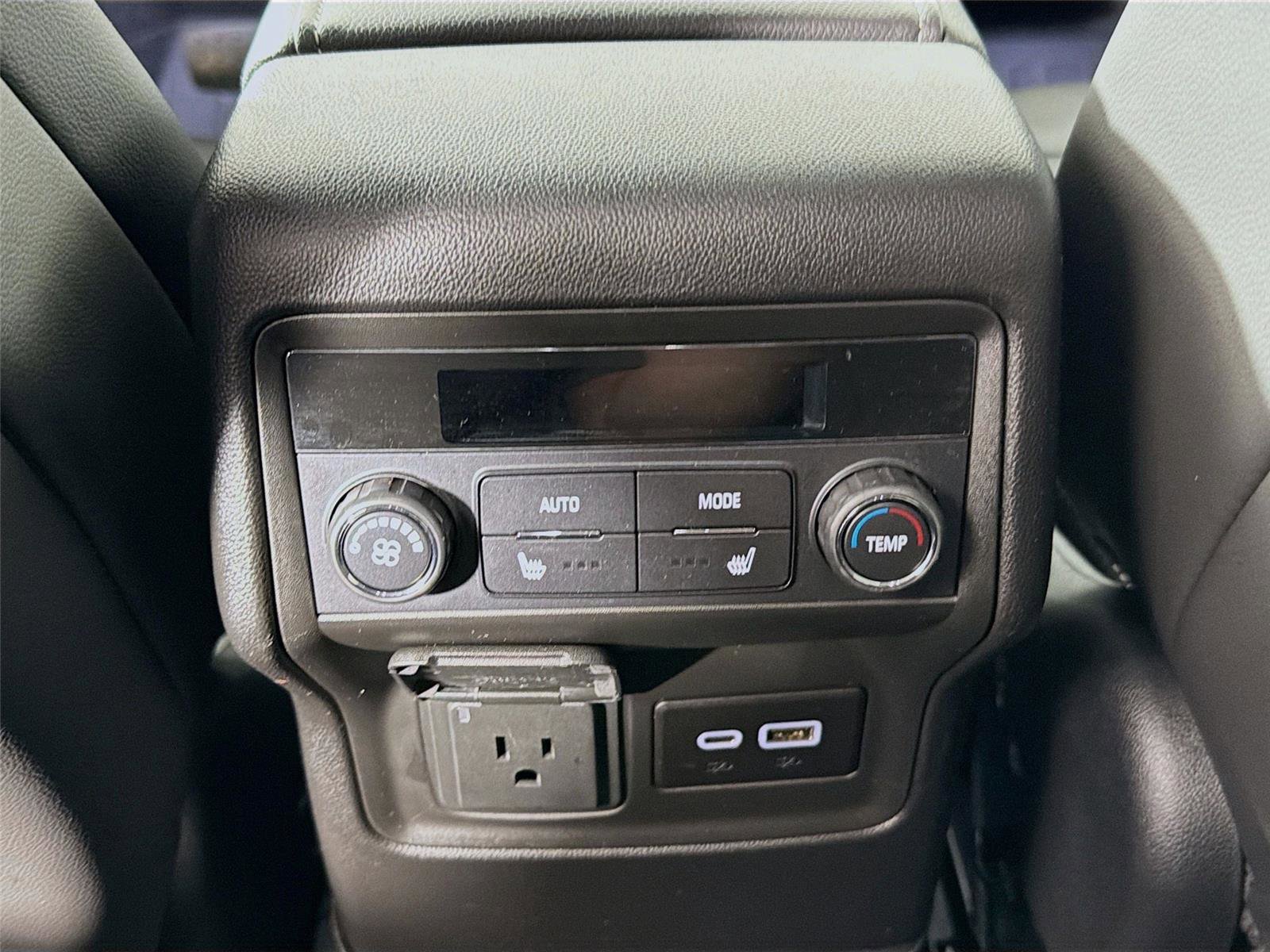 Used 2023 GMC Acadia SLT w/ Elevation Edition AWD/4WD image 27