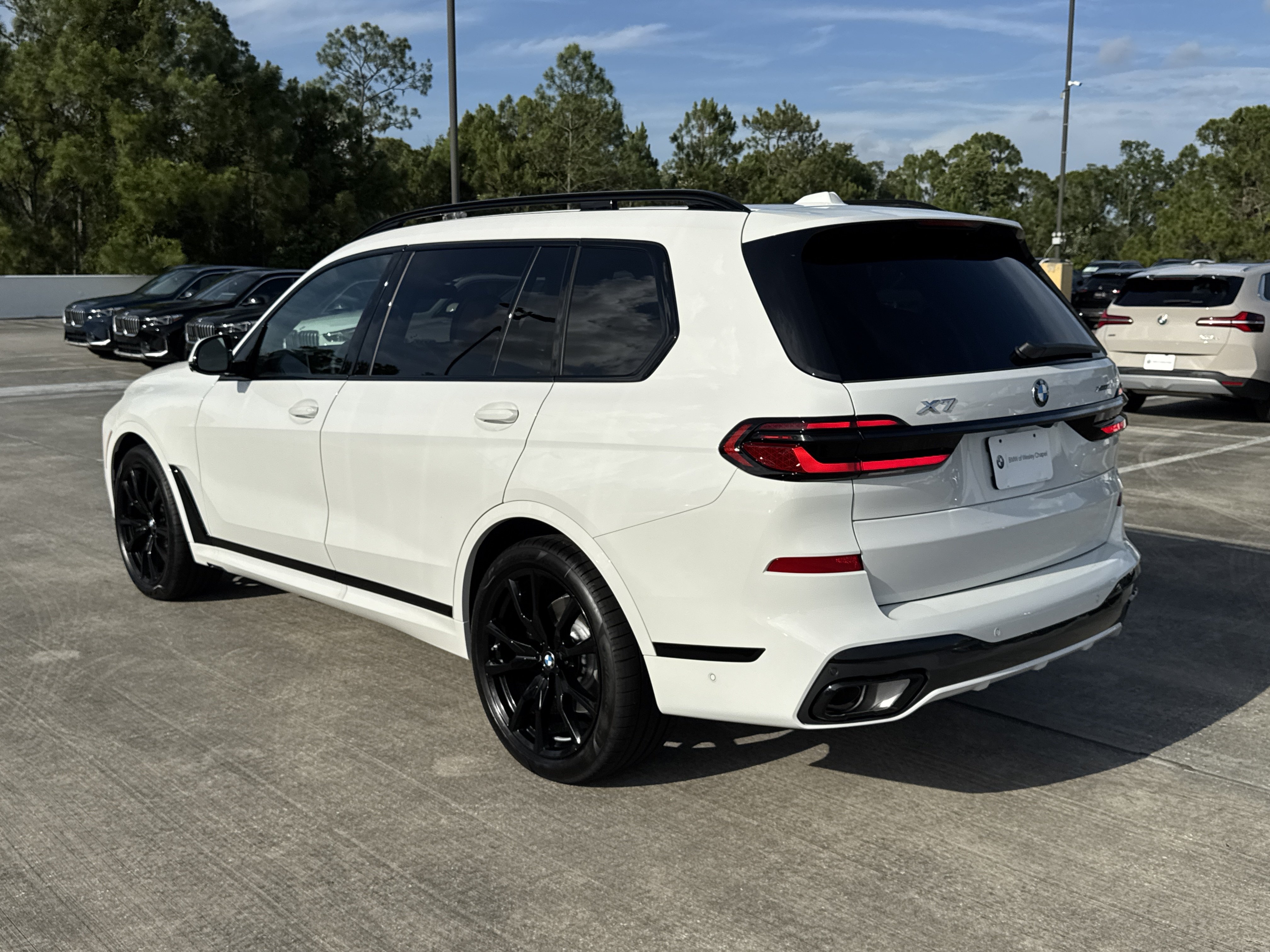 New 2027 BMW X7 xDrive40i w/ M Sport Package AWD/4WD image 5
