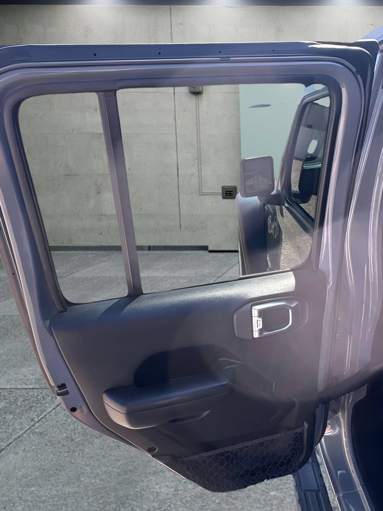 Used 2018 Jeep Wrangler Unlimited Sport S AWD/4WD image 15