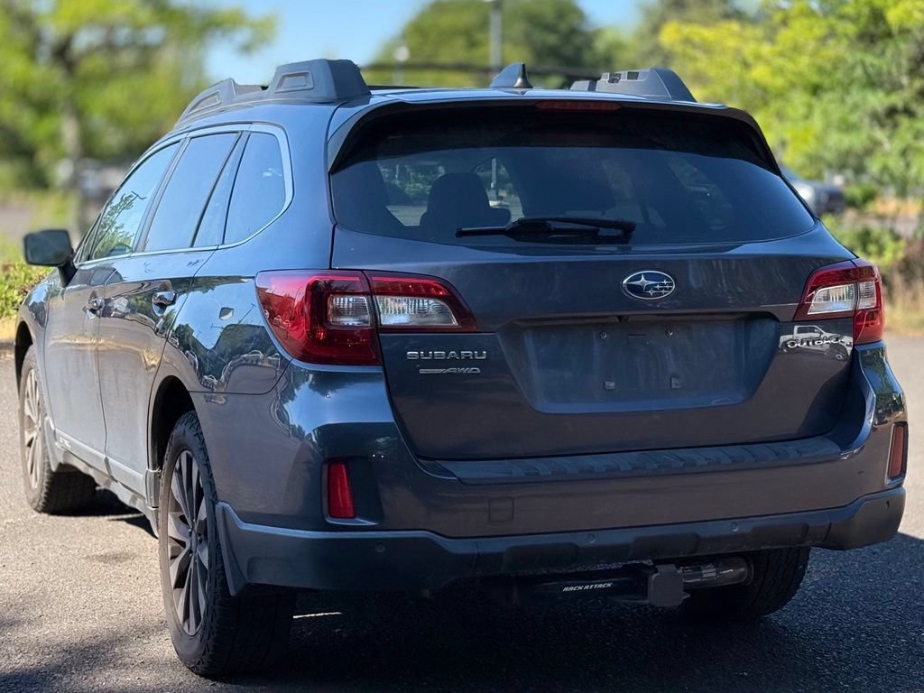 Used 2017 Subaru Outback 2.5i Limited AWD/4WD image 3