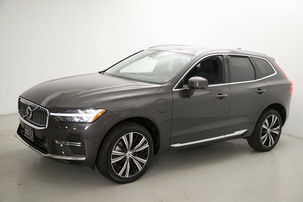 Certified 2023 Volvo XC60 T8 Ultimate w/ Climate Package AWD/4WD image 6