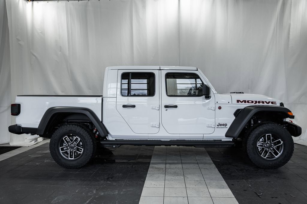 New 2026 Jeep Gladiator Mojave image 3