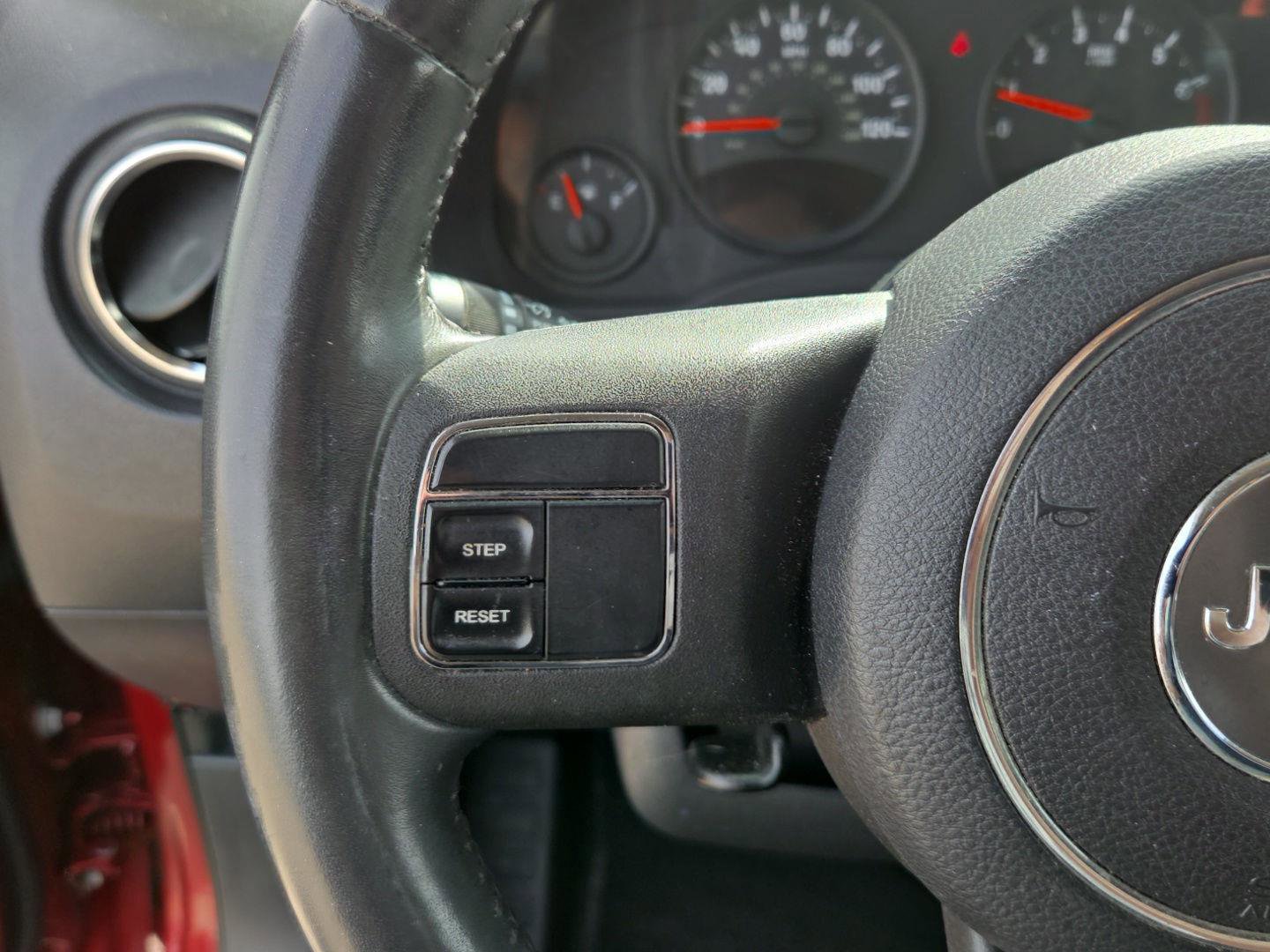 Used 2012 Jeep Compass Latitude image 23