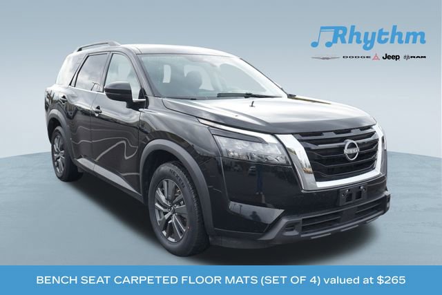 Used 2023 Nissan Pathfinder SV image 1