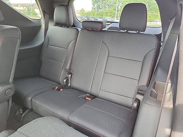 Used 2025 Chevrolet Traverse Z71 w/ Driver Confidence Package AWD/4WD image 14