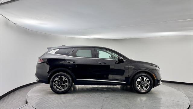 Used 2024 Kia Sportage LX image 9