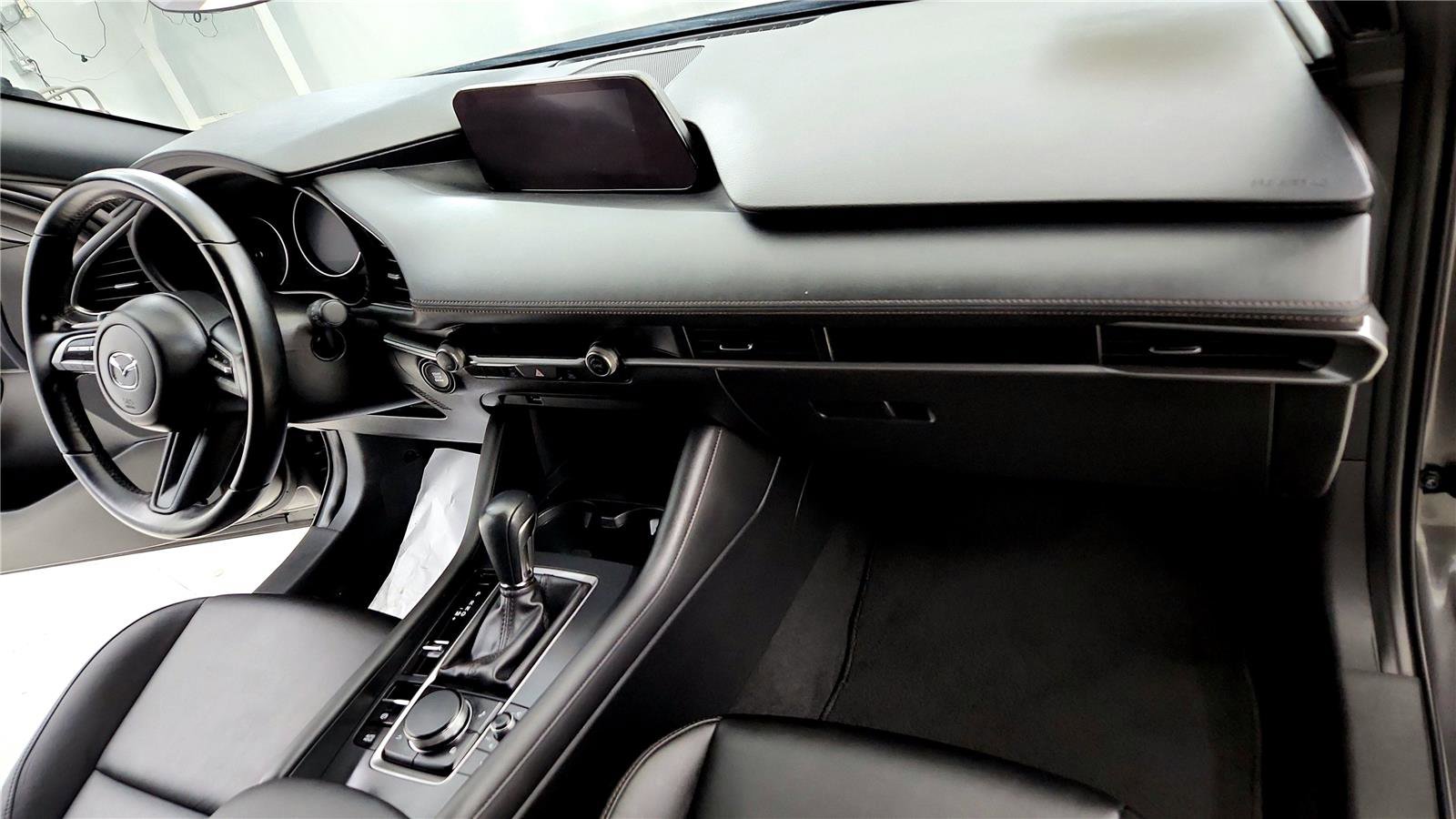Used 2021 MAZDA MAZDA3 s image 13