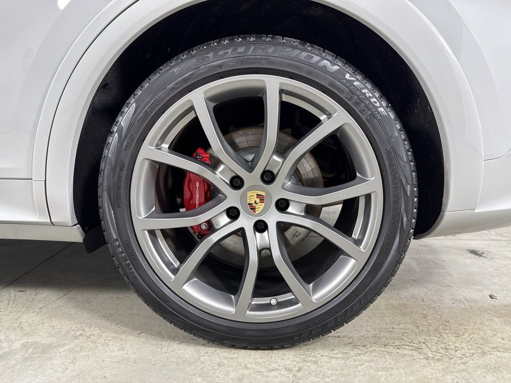 Certified 2023 Porsche Cayenne GTS w/ Premium Package Plus AWD/4WD image 14