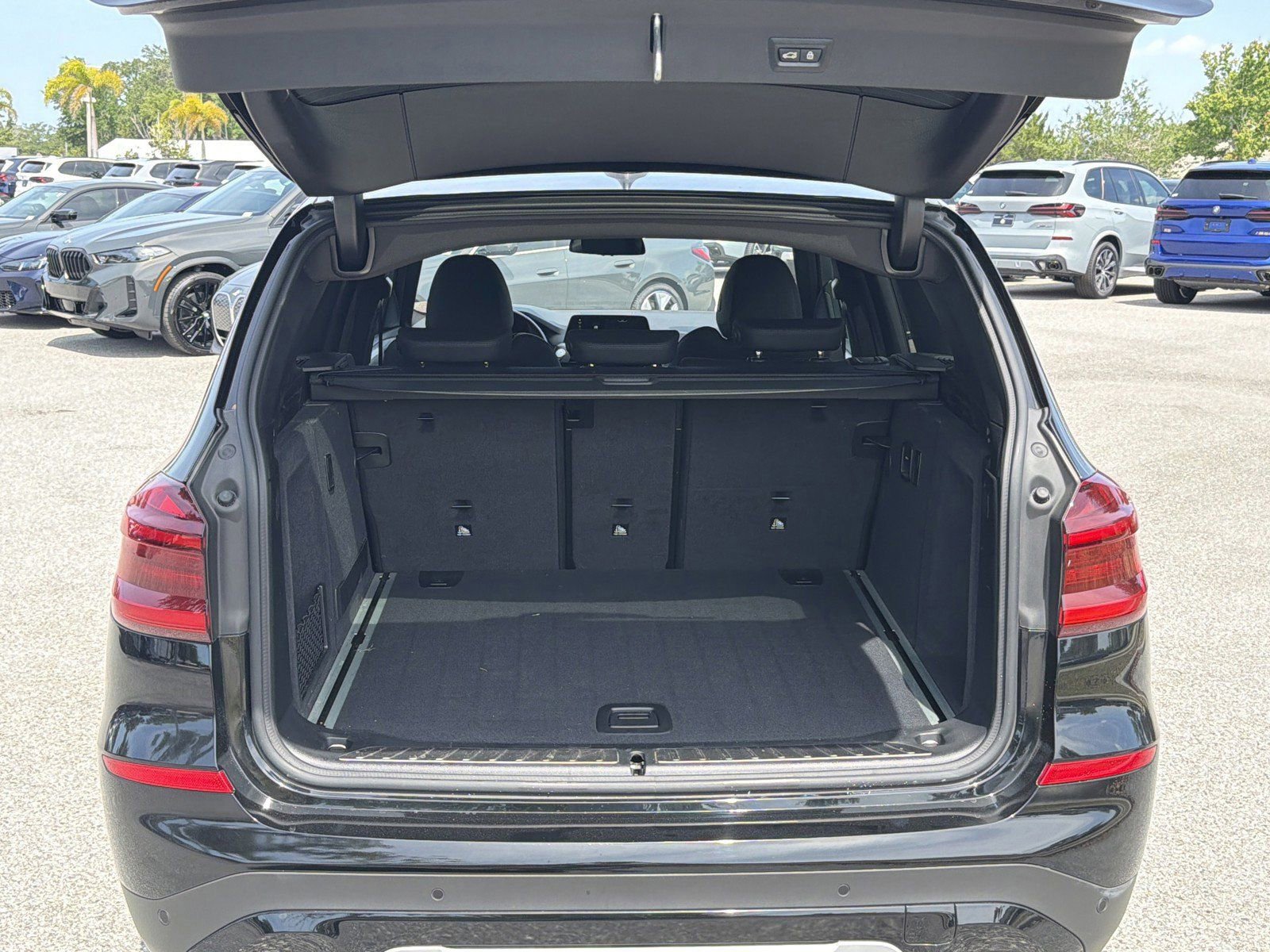 Used 2021 BMW X3 xDrive30i w/ Convenience Package (ZC2) AWD/4WD image 11