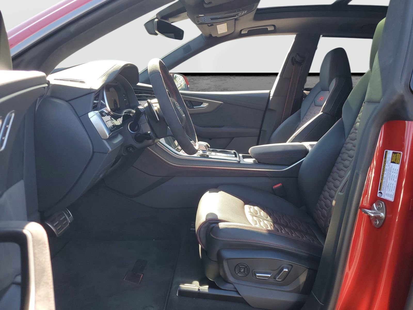 New 2025 Audi RS Q8 performance image 19