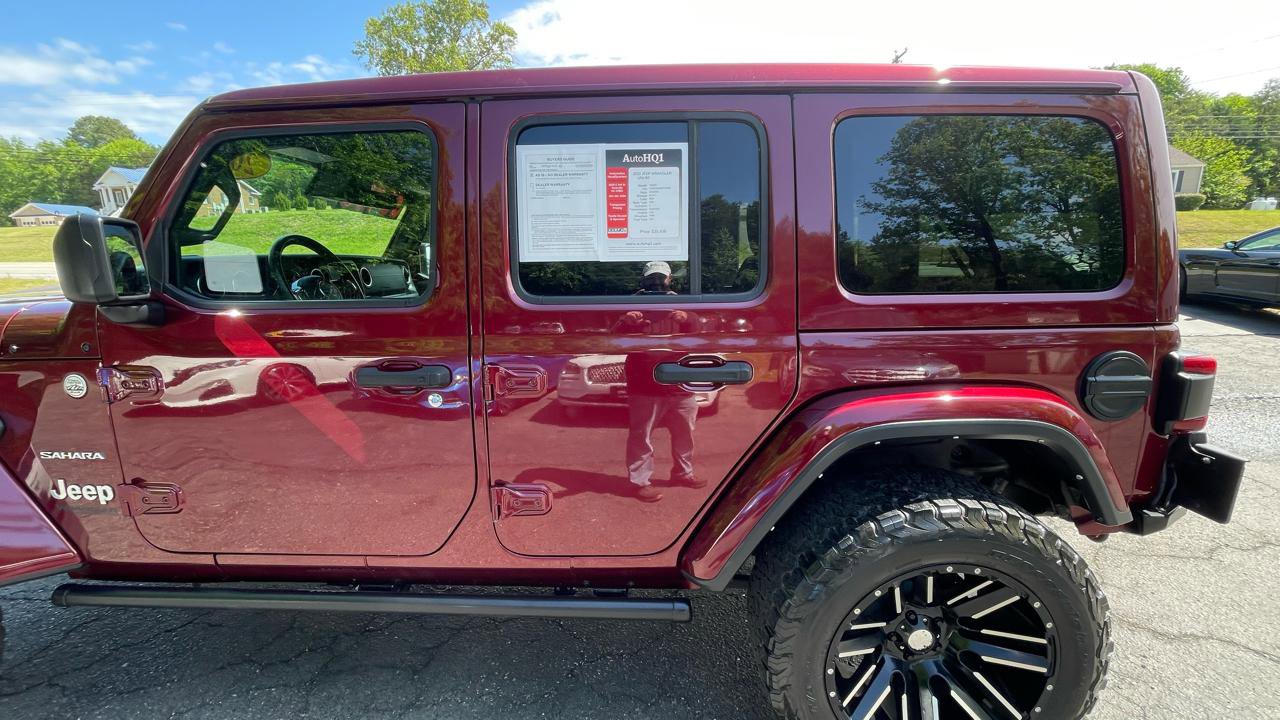 Used 2022 Jeep Wrangler Unlimited Sahara w/ LED Lighting Group AWD/4WD image 4