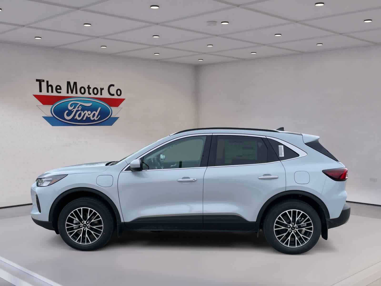 New 2026 Ford Escape SE w/ Class II Trailer Tow Package FWD image 15