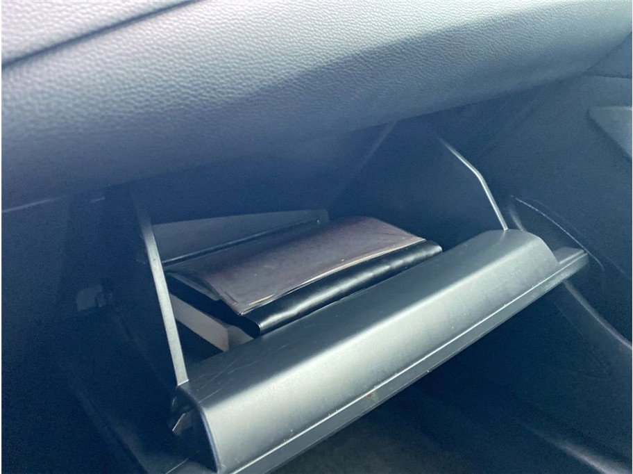 Used 2020 Toyota Corolla LE image 22